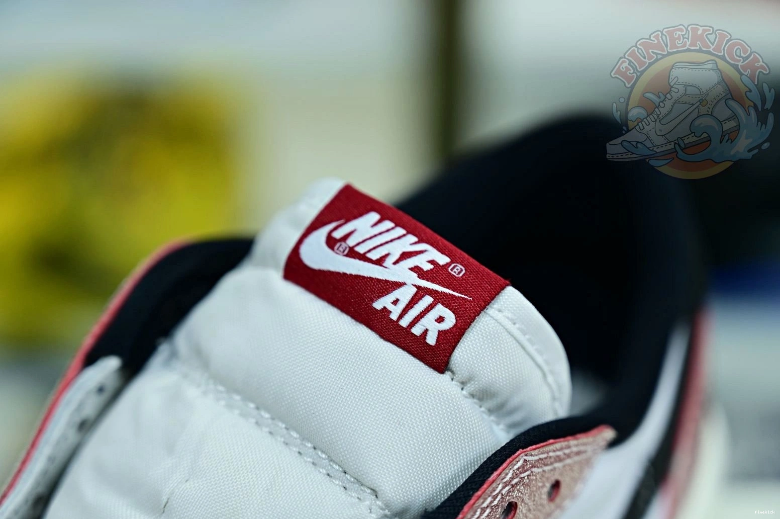 Jordan1 Room Jordan OG Trophy Low x Air 0129